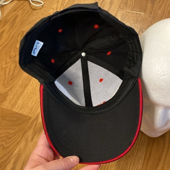 SPORTS BET MONTANA HAT BLACK  STRAPBACK ADJUSTABLE NWOT - Picture 6 of 9